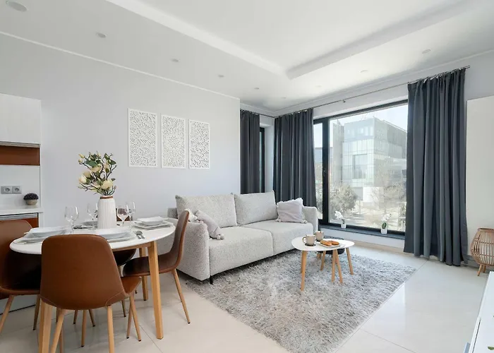 Polwiejska Modern Apartment With Ac & Remote Work In Poznan Centre By Noclegi Renters