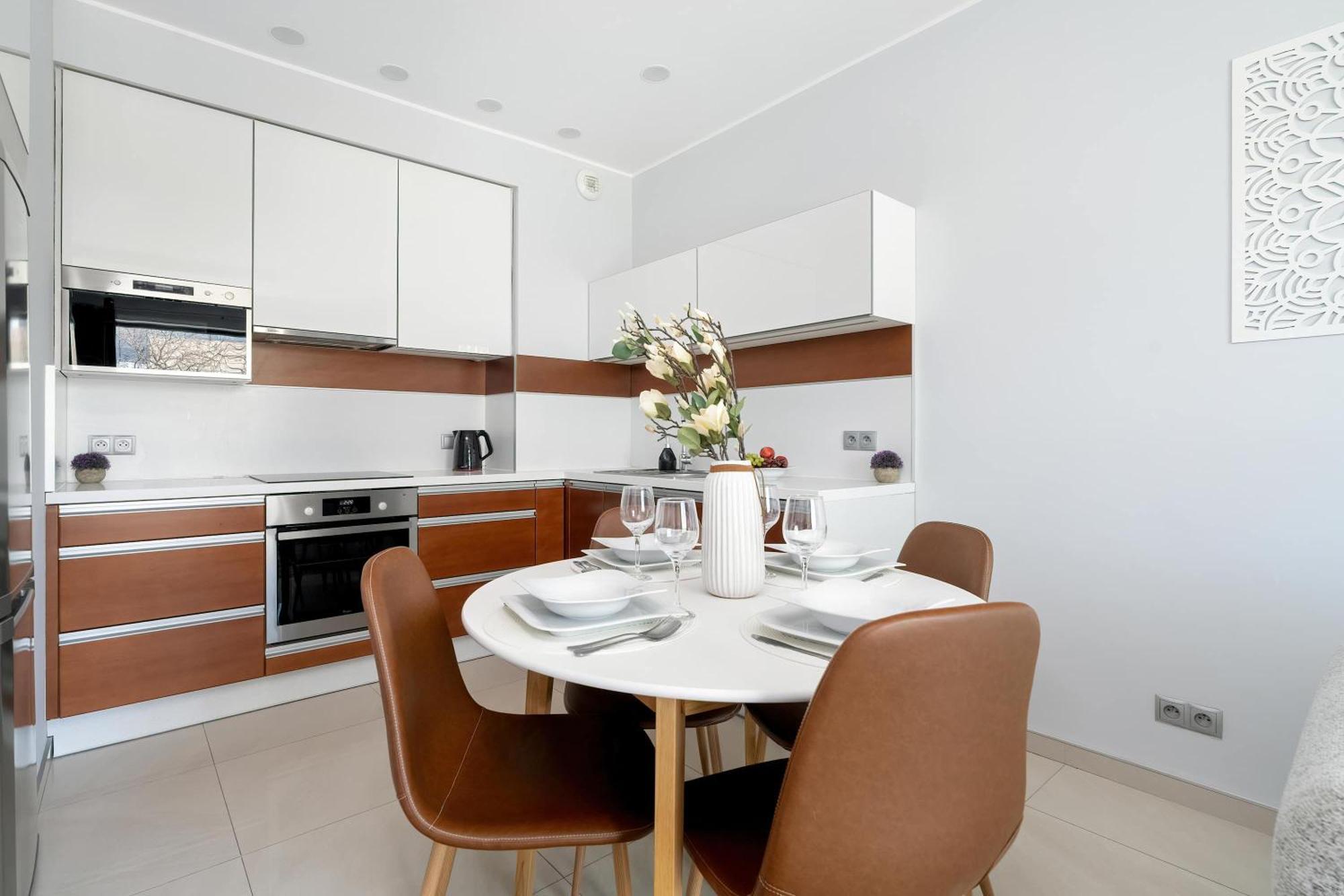Polwiejska Modern With Ac & Remote Work In Centre By Renters Apartament